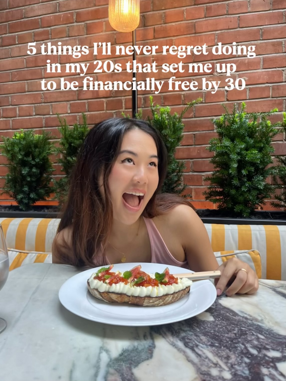 First slide of a carousel by @rroomfies: 5 things I'll never regret doing in my 20s that set me up to be financially free by 30